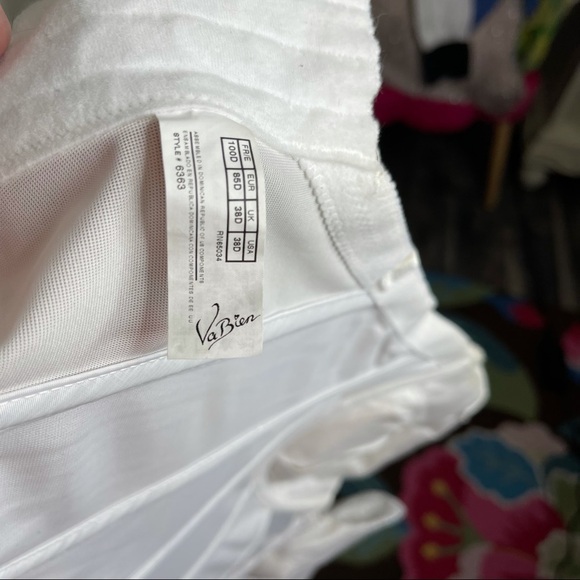 Vintage Va Bien Satin Corset White Lace Accent With Removable Cup Hook Eye 38D - Picture 4 of 4